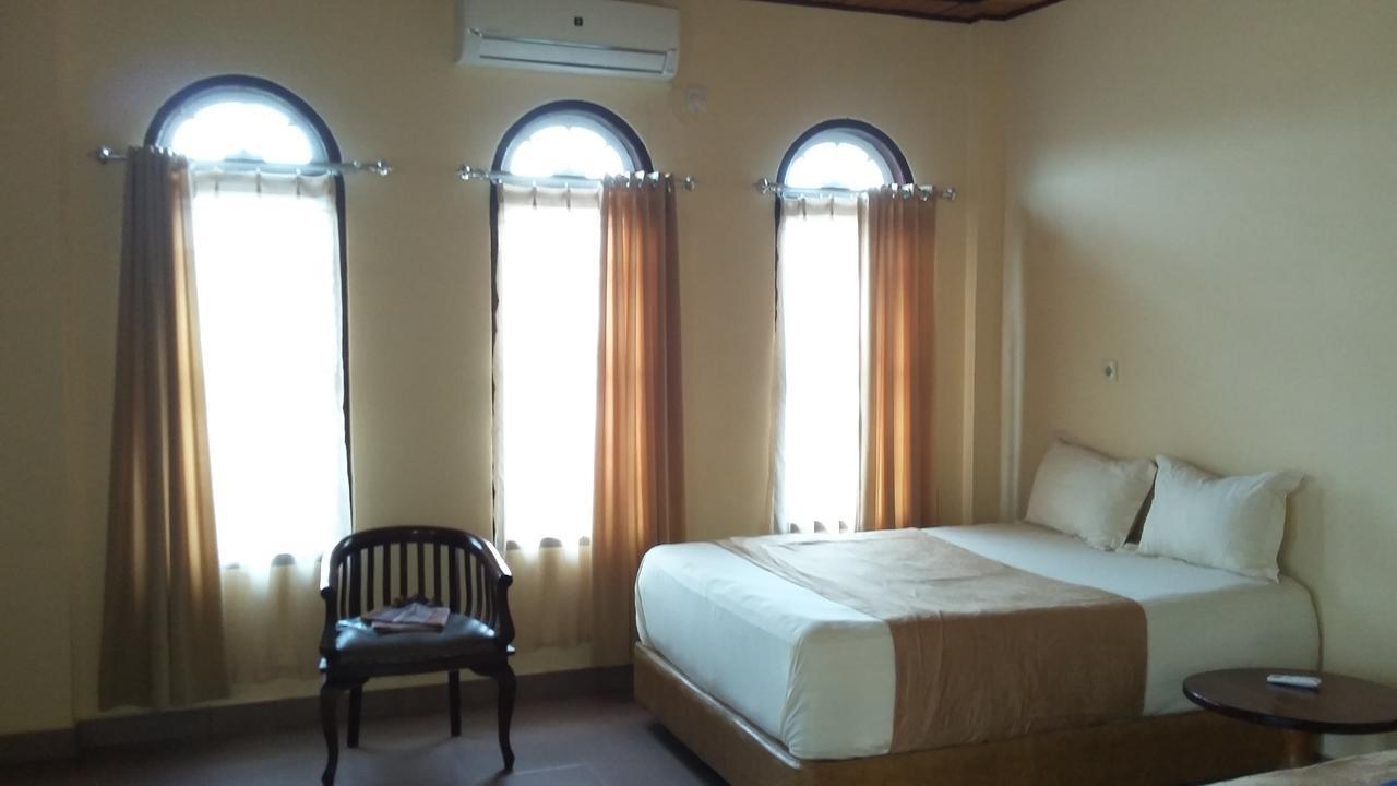 Hotel Ar - Riyadh Kualatungkal Bagian luar foto